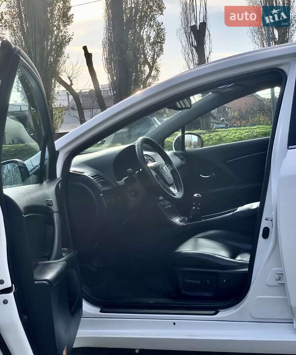 Универсал Toyota Avensis 2009 в Одессе