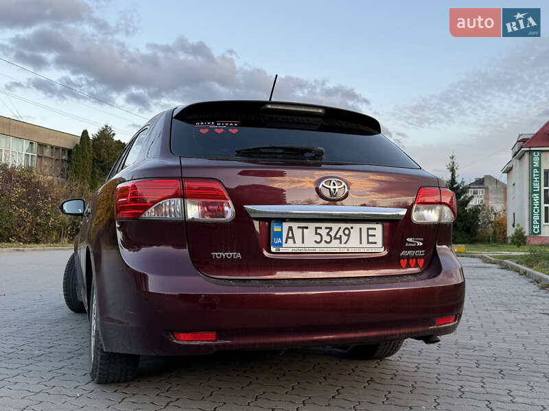 Универсал Toyota Avensis 2012 в Ивано-Франковске