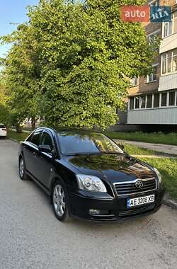 Седан Toyota Avensis 2005 в Днепре