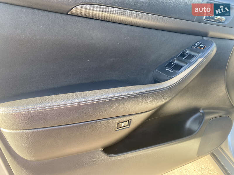 Ліфтбек Toyota Avensis 2006 в Новоархангельську