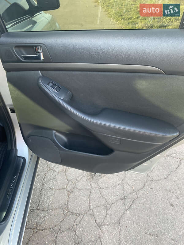 Ліфтбек Toyota Avensis 2006 в Новоархангельську