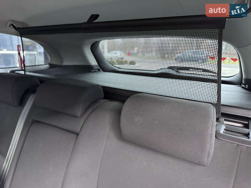 Универсал Toyota Avensis 2012 в Ивано-Франковске