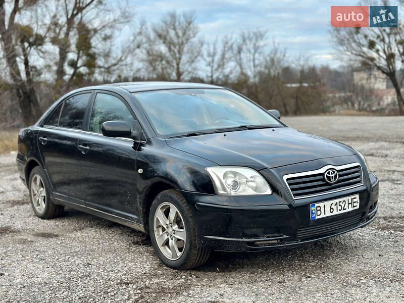 Седан Toyota Avensis 2004 в Сумах