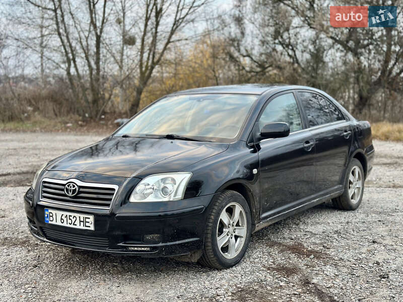Седан Toyota Avensis 2004 в Сумах