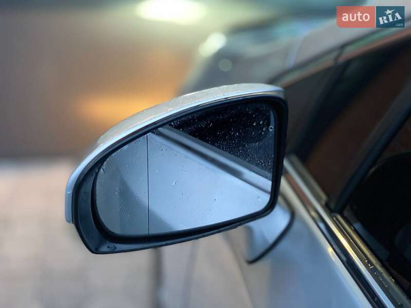 Універсал Toyota Avensis 2011 в Києві