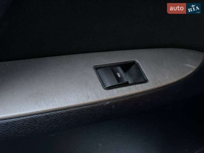 Універсал Toyota Avensis 2011 в Києві