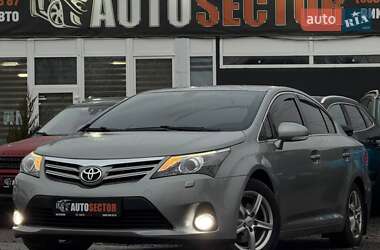 Седан Toyota Avensis 2013 в Харкові