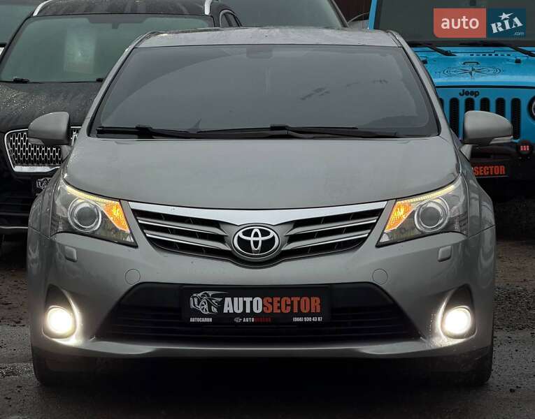 Седан Toyota Avensis 2013 в Харькове фото 4 Седан Toyota Avensis 2013 в Харькове