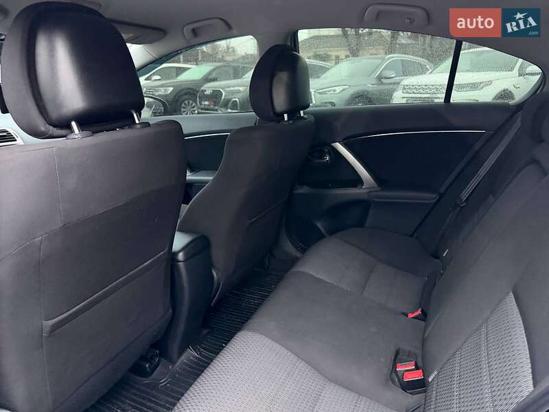 Седан Toyota Avensis 2013 в Харькове фото 15 Седан Toyota Avensis 2013 в Харькове