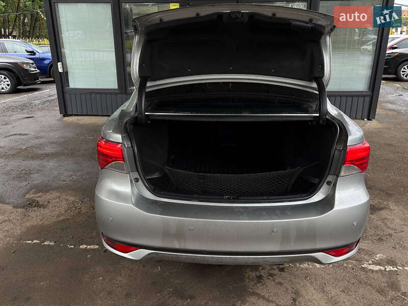 Седан Toyota Avensis 2012 в Львове фото 19 Седан Toyota Avensis 2012 в Львове