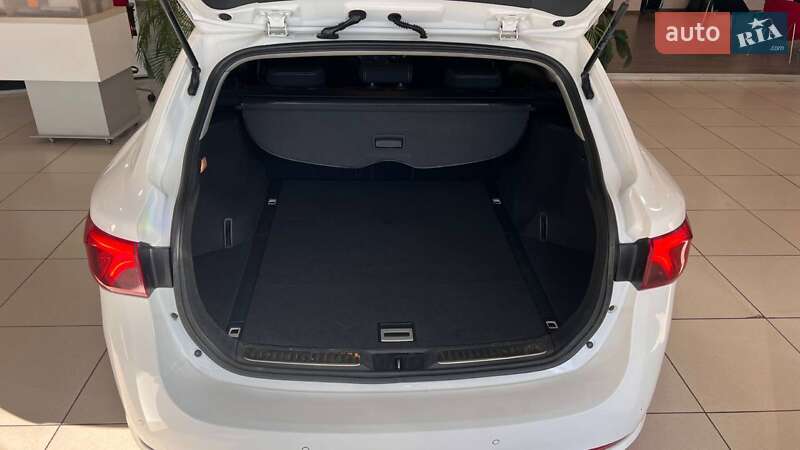 Універсал Toyota Avensis 2016 в Ужгороді фото 11 Універсал Toyota Avensis 2016 в Ужгороді