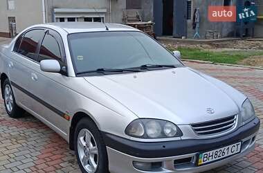 Седан Toyota Avensis 1998 в Білгороді-Дністровському