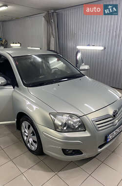 Седан Toyota Avensis 2008 в Чернігові