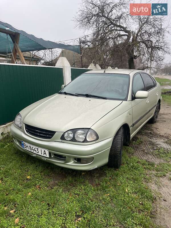 Toyota Avensis 2000