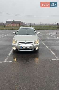Універсал Toyota Avensis 2004 в Луцьку