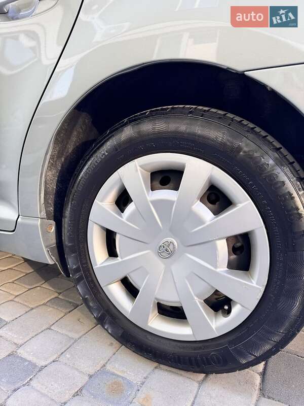 Toyota Avensis 2010 Toyota Avensis 2010