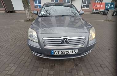 Седан Toyota Avensis 2004 в Ивано-Франковске