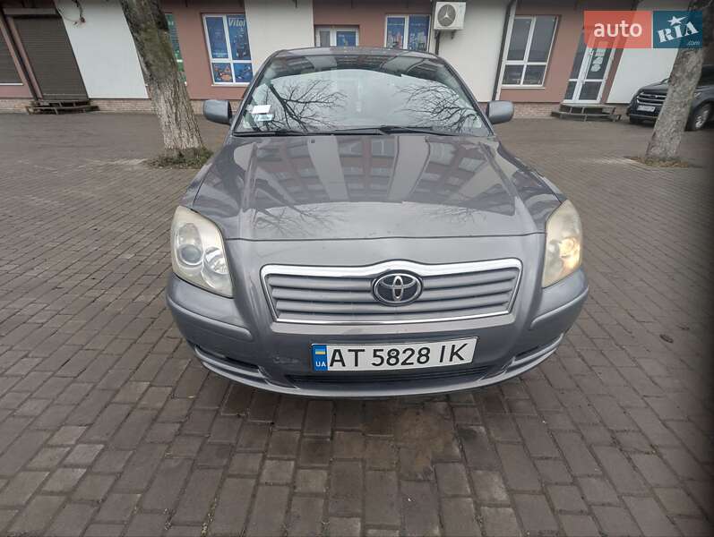 Toyota Avensis 2004
