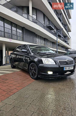 Седан Toyota Avensis 2004 в Львове