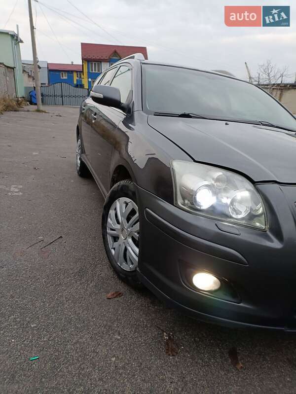Toyota Avensis 2006