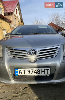 Седан Toyota Avensis 2009 в Ивано-Франковске