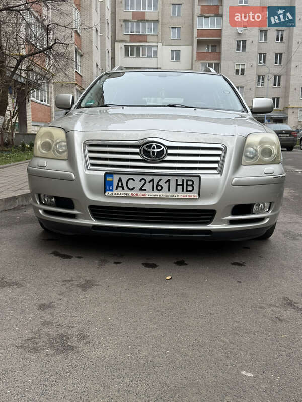 Универсал Toyota Avensis 2005 в Луцке