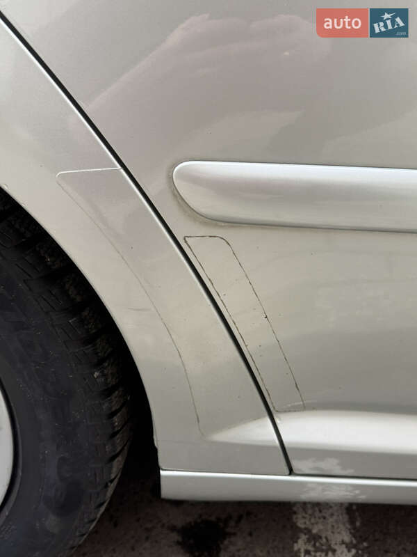 Универсал Toyota Avensis 2005 в Луцке