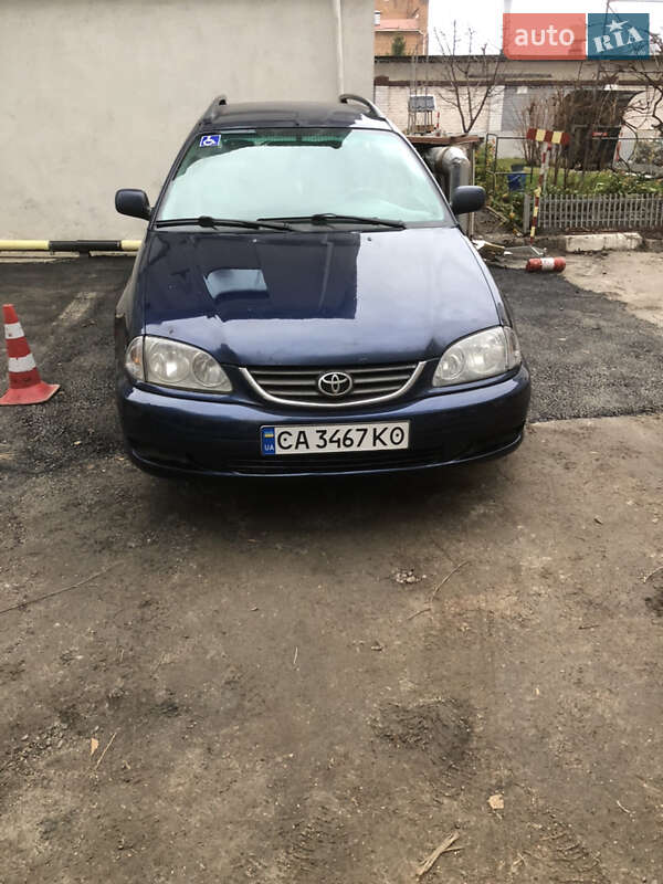 Toyota Avensis 2001