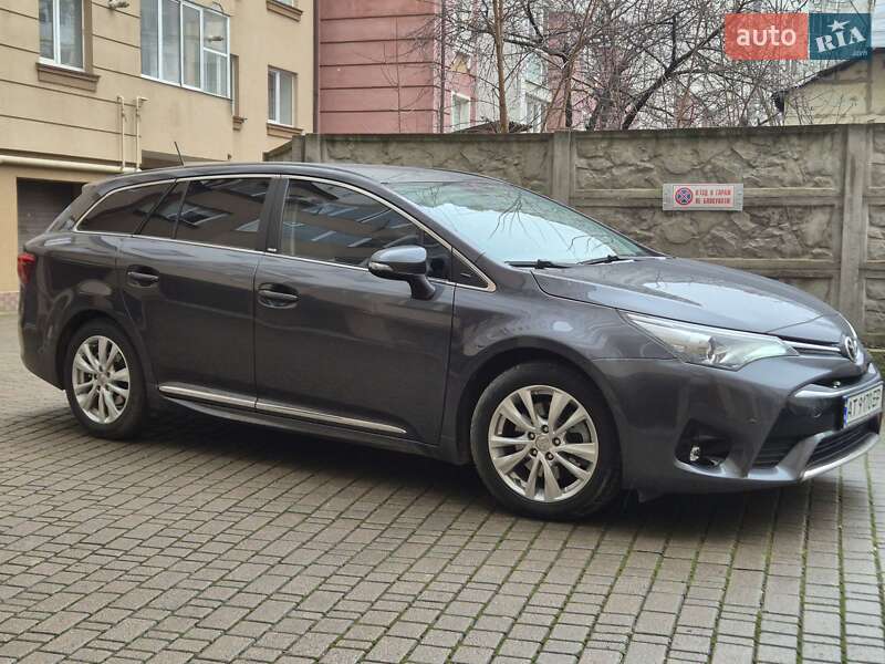 Универсал Toyota Avensis 2016 в Ивано-Франковске