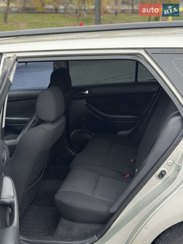 Универсал Toyota Avensis 2003 в Днепре