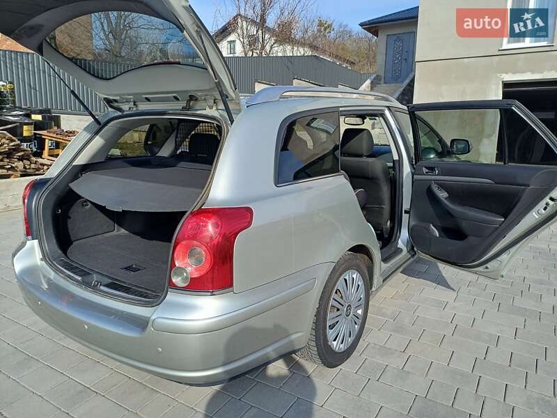 Універсал Toyota Avensis 2007 в Хмельницькому
