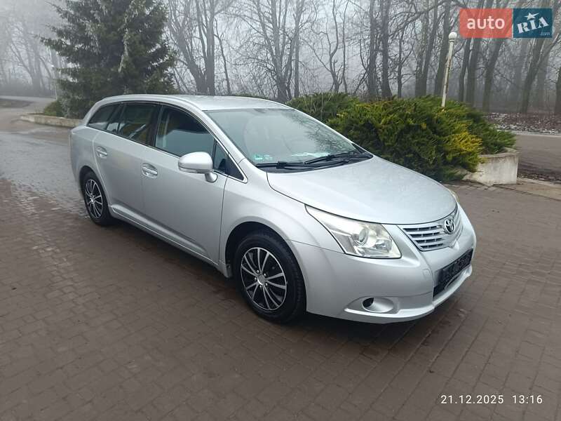Універсал Toyota Avensis 2009 в Городку