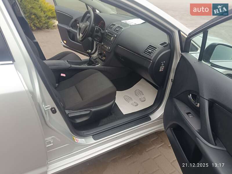 Універсал Toyota Avensis 2009 в Городку