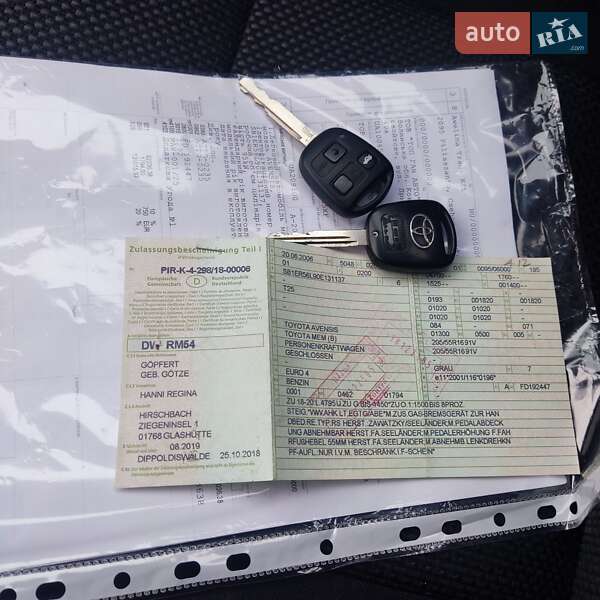 Универсал Toyota Avensis 2005 в Хмельницком