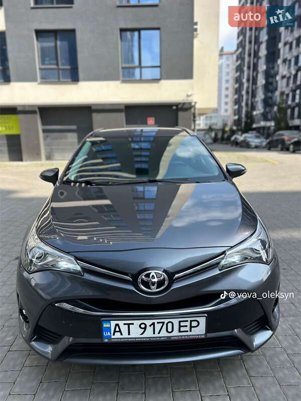 Универсал Toyota Avensis 2016 в Ивано-Франковске