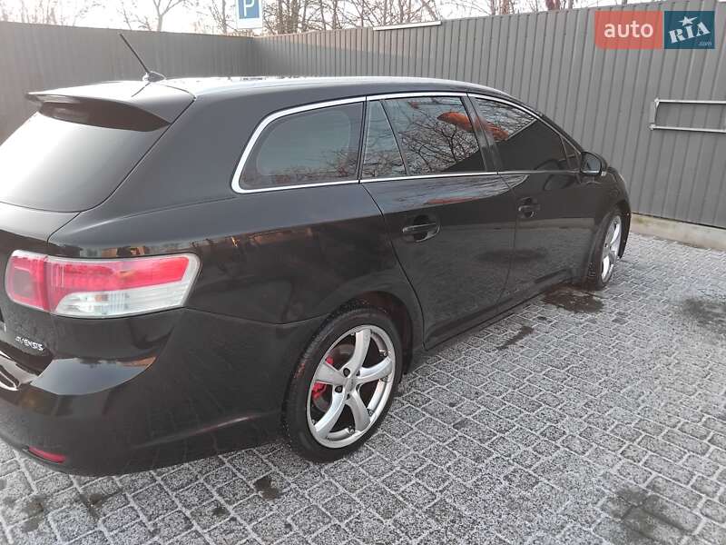 Універсал Toyota Avensis 2009 в Ізмаїлі