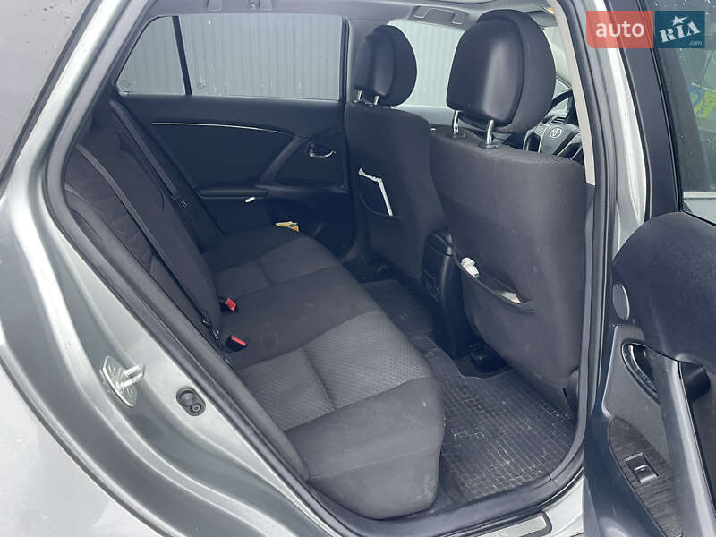 Універсал Toyota Avensis 2008 в Львові