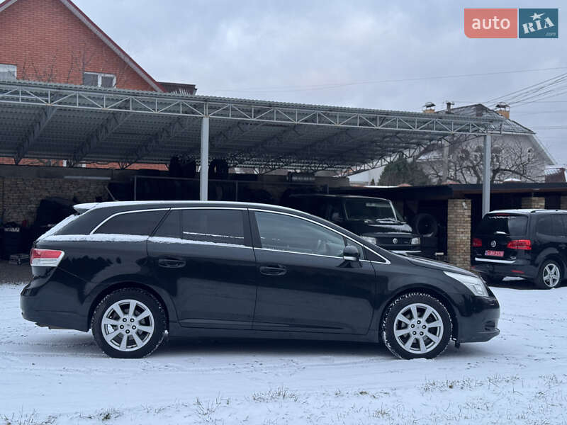 Универсал Toyota Avensis 2010 в Луцке фото 8 Универсал Toyota Avensis 2010 в Луцке