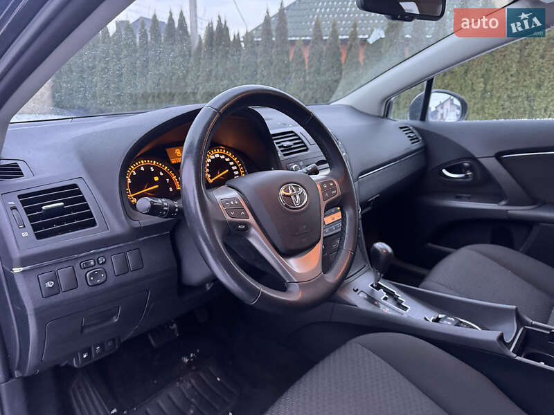 Универсал Toyota Avensis 2010 в Луцке фото 14 Универсал Toyota Avensis 2010 в Луцке