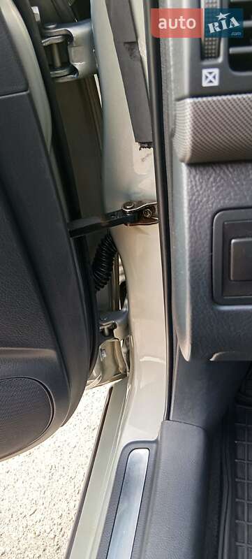 Універсал Toyota Avensis 2003 в Бару