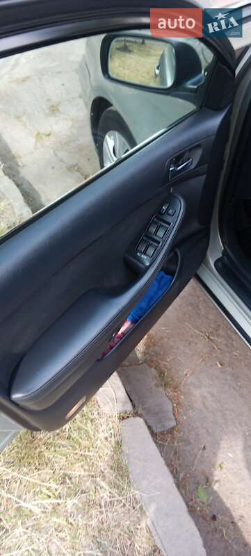 Універсал Toyota Avensis 2003 в Бару