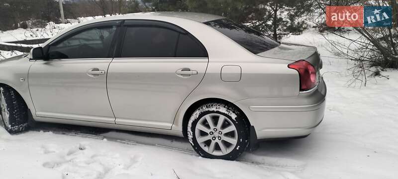 Седан Toyota Avensis 2006 в Києві
