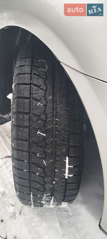 Седан Toyota Avensis 2006 в Києві