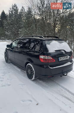 Универсал Toyota Avensis 2003 в Костополе