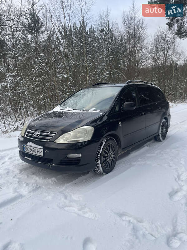 Универсал Toyota Avensis 2003 в Костополе фото 8 Универсал Toyota Avensis 2003 в Костополе