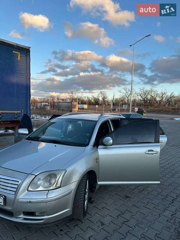 Универсал Toyota Avensis 2003 в Стрые