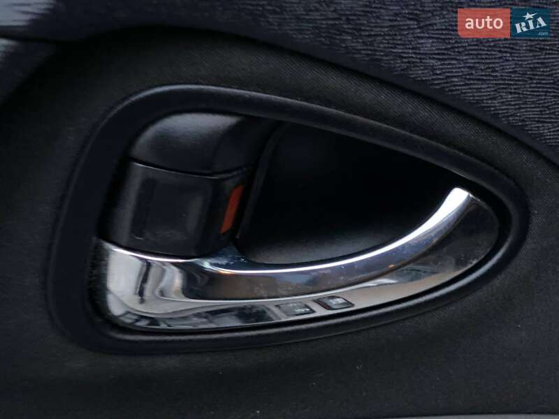 Універсал Toyota Avensis 2011 в Києві