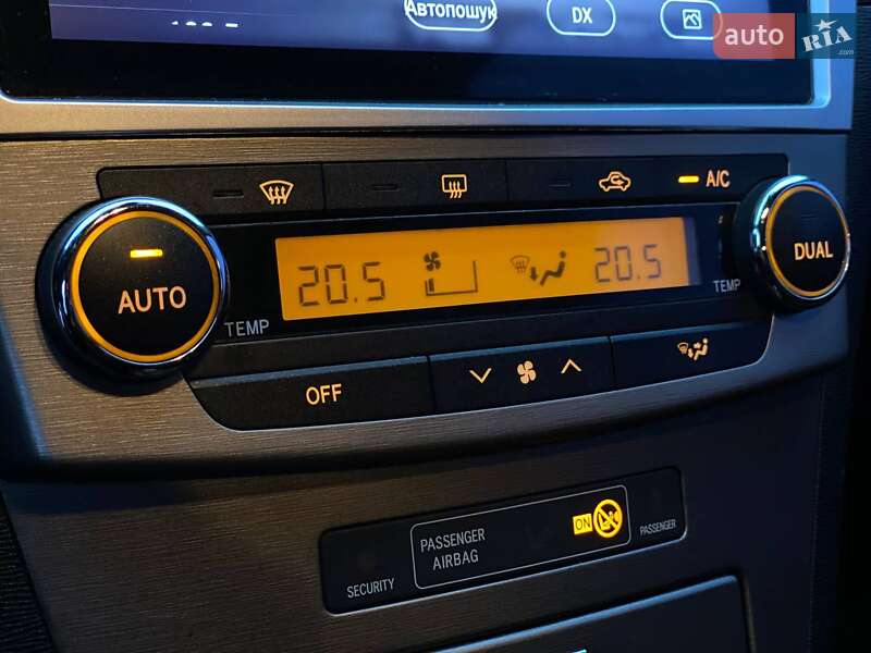 Універсал Toyota Avensis 2011 в Києві