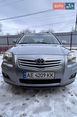 Универсал Toyota Avensis 2007 в Долинской
