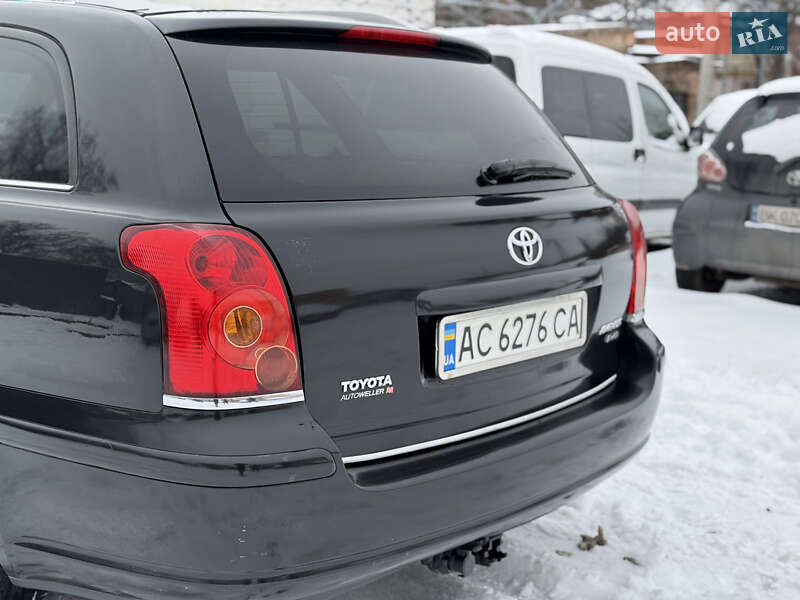Универсал Toyota Avensis 2006 в Ровно